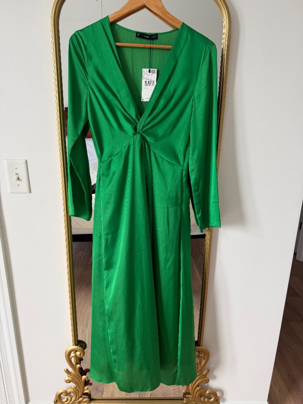 🌟 NWT Mango "Triana" Emerald Green Satin Maxi Dress 🌟